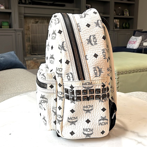 MCM white leather backpack - Picture 2 of 16